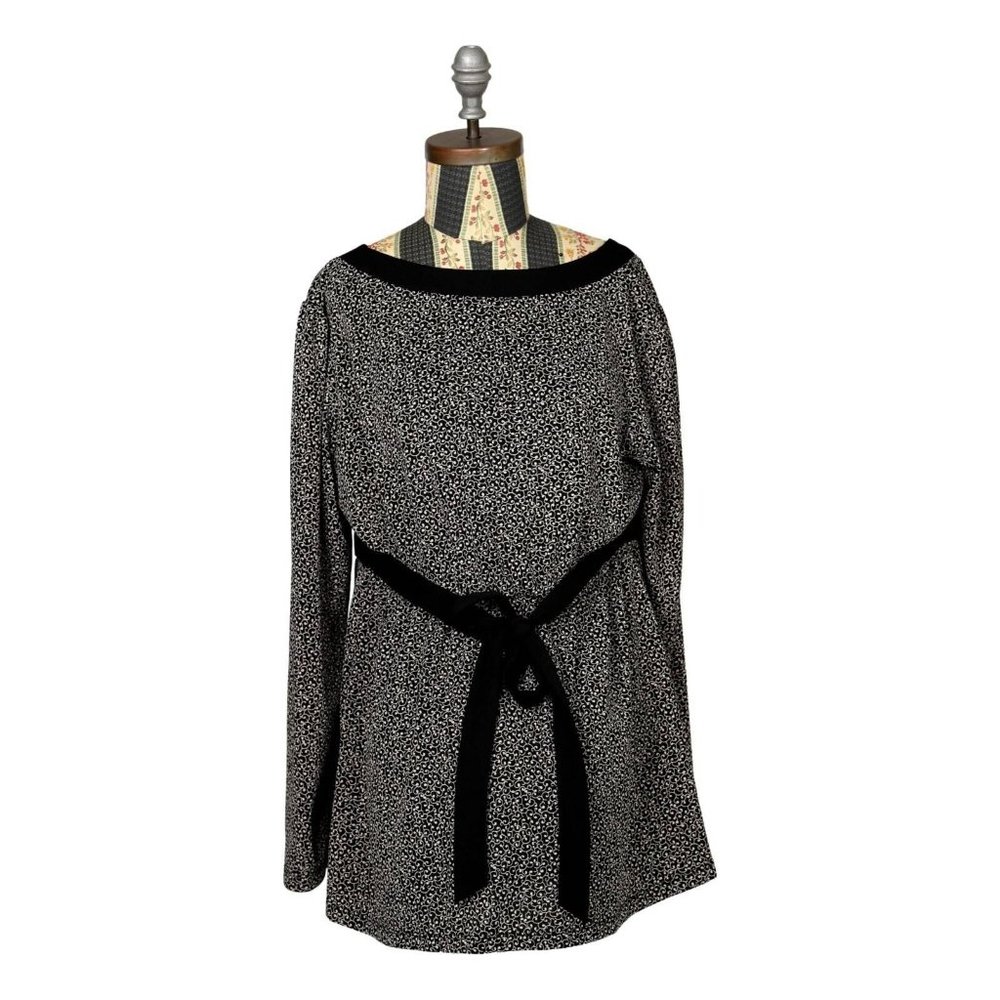 Two Hearts Maternity Tunic Top Gray Long Sleeve Scoop Neck 1X